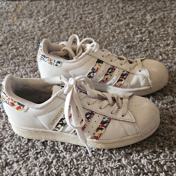 Adidas Kids Superstar White Sneakers with Colorful Accents - Picture 1 of 6